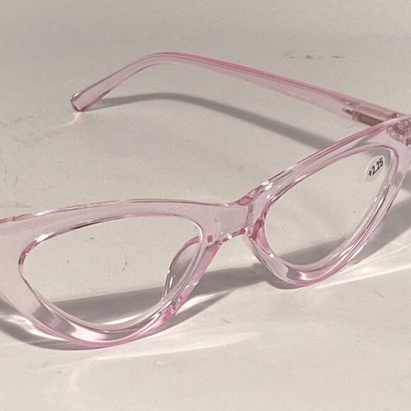 1339 Emma Cateye Reading Glasses 2.25 Clear Pink Readers NWT